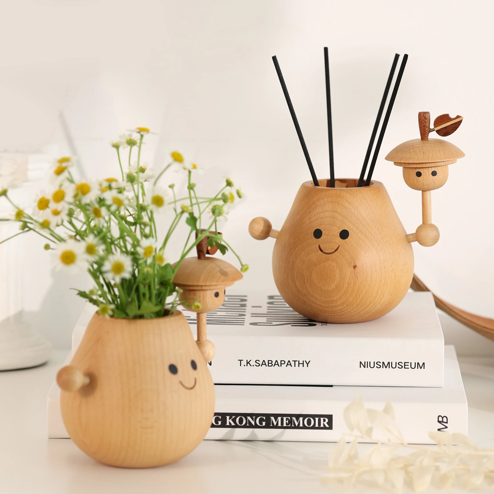 

Solid Wood Crafts Sculpture Decorative Living Room Desktop Vase Figurines Exquisite Gift Home Decoration Home Accessories