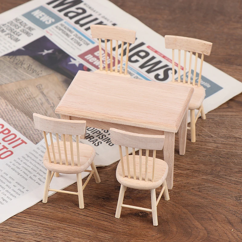 Set Mobili In Miniatura In Legno Per Casa Delle Bambole: Tavolo E 4 Sedie (scala 1:12)