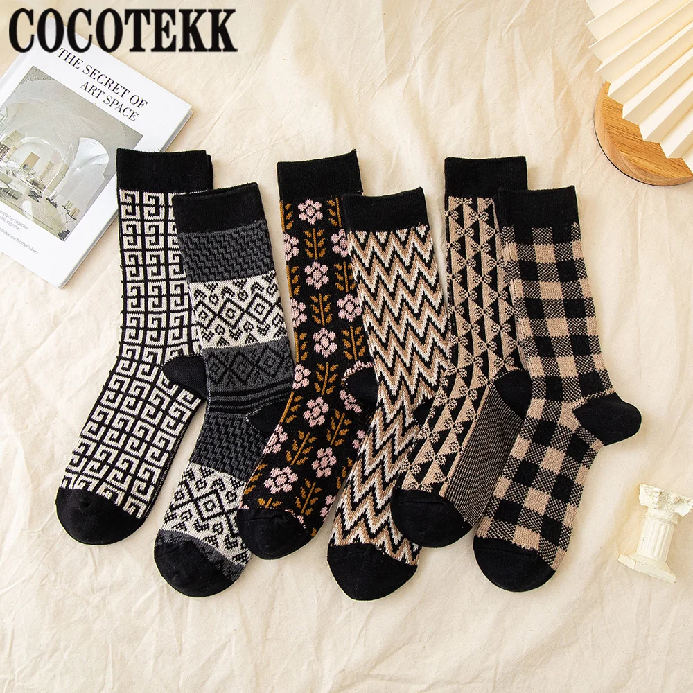 

2024 New Fashion Retro Combed Cotton Loose Women Socks Autumn Winter Knitting Solid Color Long Korean Japanese Student Girls Sox