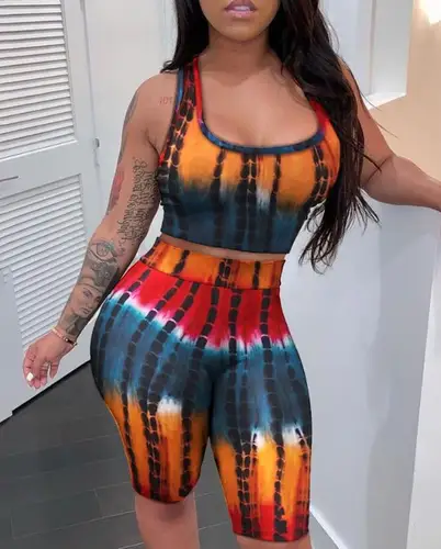 Two Piece Sets Womens Outifits 2023 봄 패션 타이 염료 프린트 민소매 U-넥 크롭 탑 & 캐주얼 하이 웨이스트 반바지 세트, 크롭 탑 2