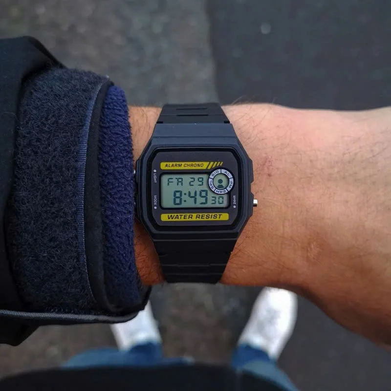 Fashion Simple Sport Electronic Watch LED Digital Multi-function Watches Waterproof PU Strap Alarm Clock Gift For Women/Men