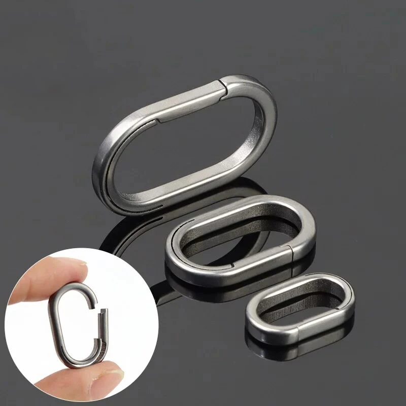 Titanium Quickdraw Keychain: Lightweight Carabiner Accessory