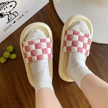

2022 New Thick Sole Grid Slippers Women's Summer Sandals For Girls Men's Bathroom Slippers Room Shoe Wholesale
