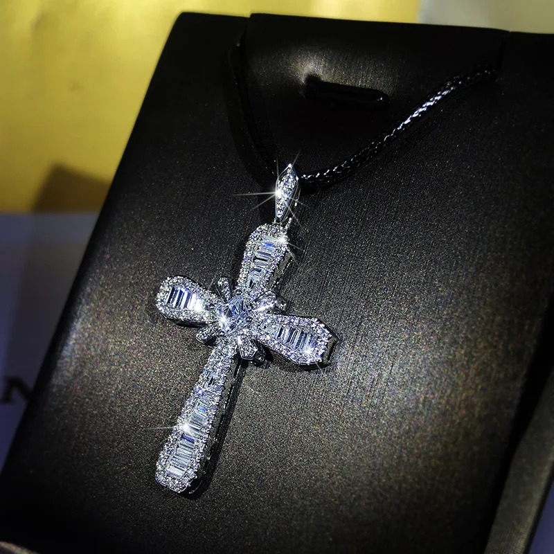 Necklace Women's Platinum Claw Set Crystal Zircon Cross Pendant Hip Hop Rock Fashion Jewelry Couple Gift