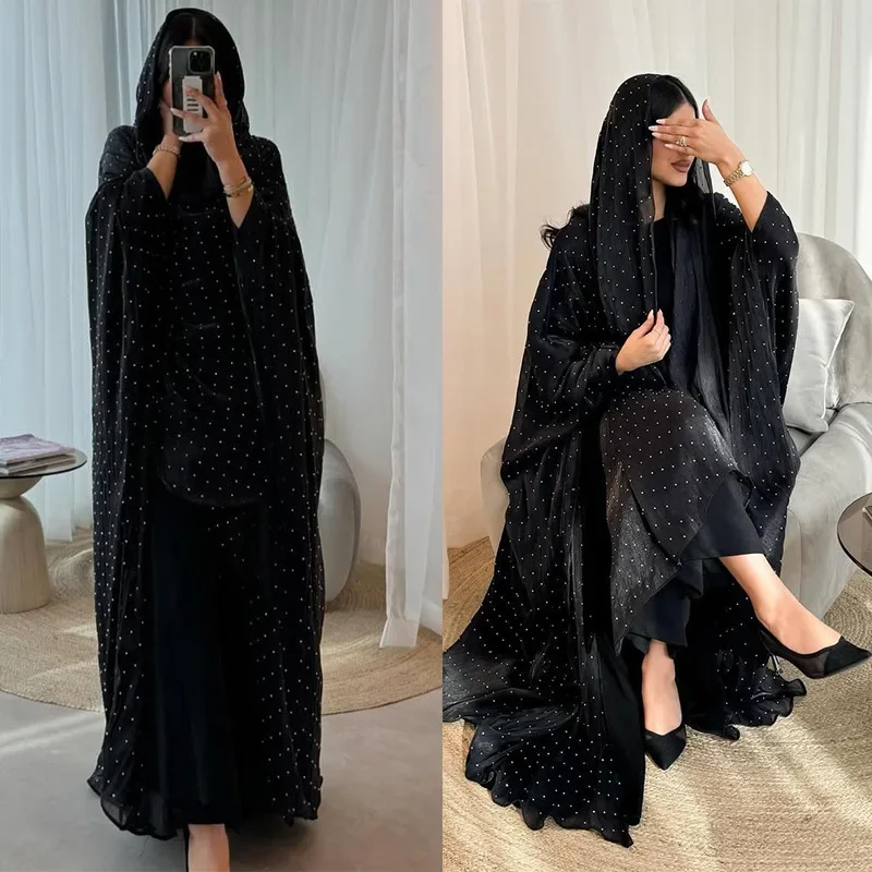 طقم عباءة سوداء مزينة بالنقاط اللامعة للنساء المسلمات مع حجاب مطابق، فستان كافتان مفتوح من الأمام على الطراز الدبي