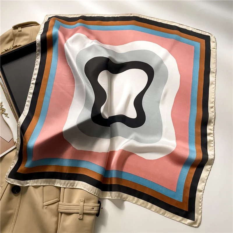 Рисунок 3 - 2022 Шелковый квадратный шарф