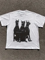 Ce t-shirt imprimé Doberman est conçu pour les hommes et les femmes, avec un motif Doberman noir et blanc saisissant. 1