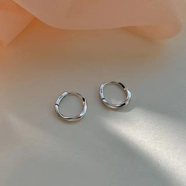 Boucles d'oreilles créoles trèfle en argent sterling 925 pour femmes et jeunes filles, élégantes et tendance, idéales pour mariage, fête, accessoires de bijoux, cadeaux