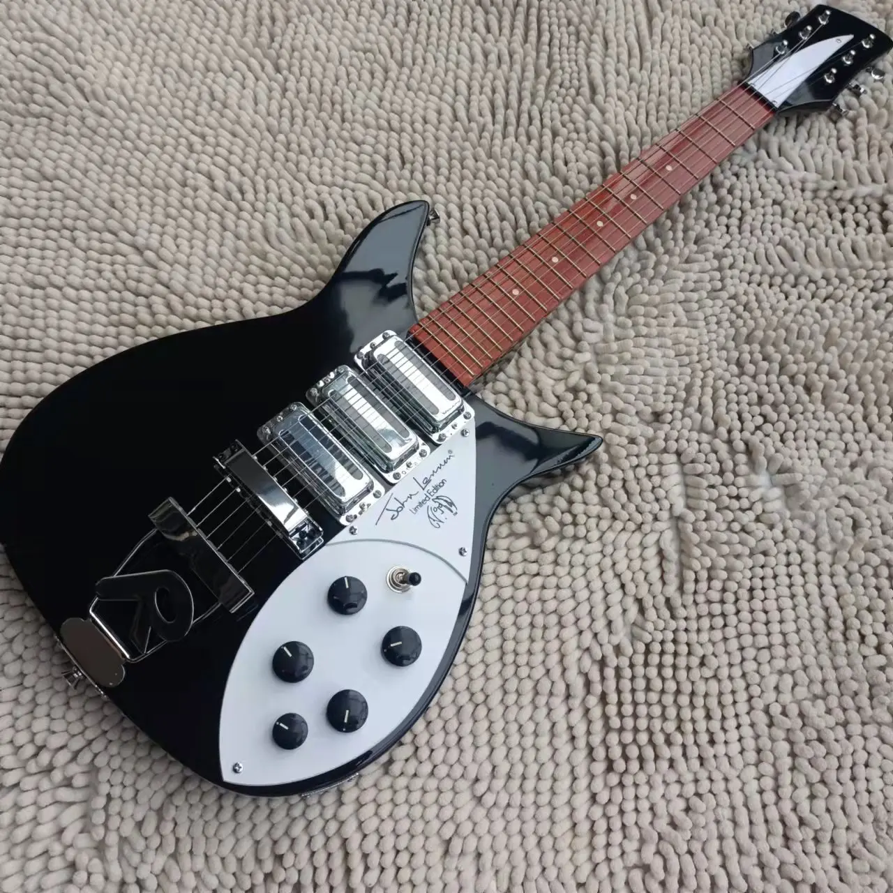 

325 electric guitar, Rickenback-6 string electric guitar, bright black paint, high-quality material, double edging, custom store