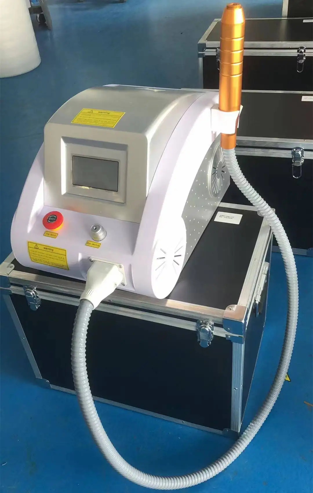 2000W Q Switched Nd Yag Laser 1320 1064 532nm Laser Tattoo Removal For Peeling Carbon And Pigmentation