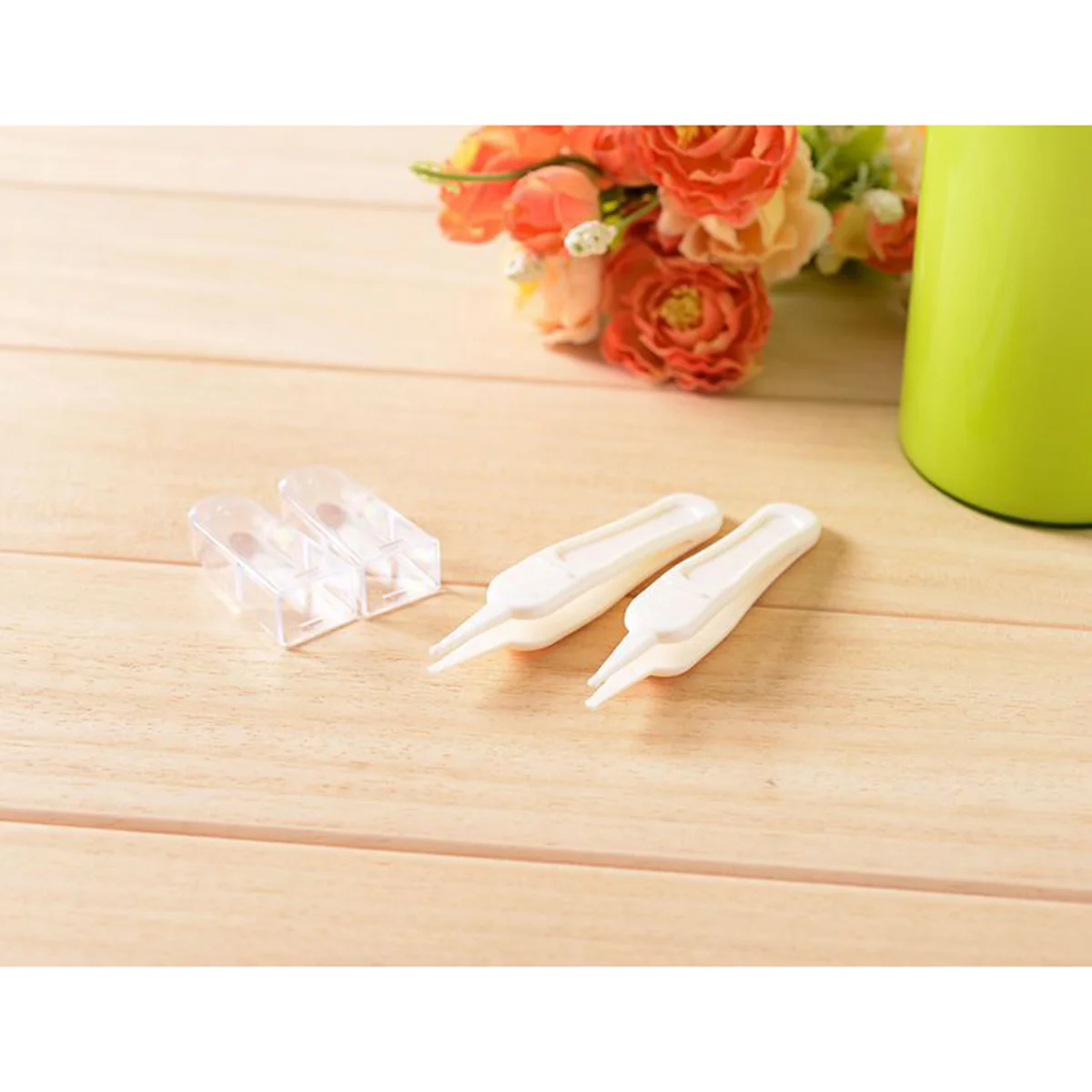 2PCS Baby Safe Nose Clean Clip Tweezers Ear Nose Clean Navel Tweezers Baby Care Cleaner