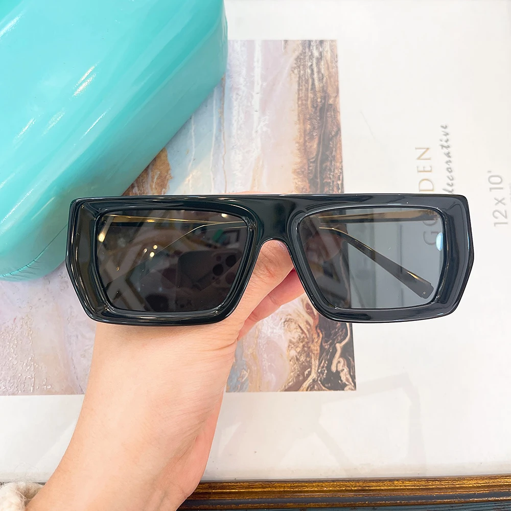 ������ ���� �� ���簢�� ��Ÿ�� ���۶�, ��Ʈ�� Ʈ���� �Ƽ�����Ʈ ������ ����, ������ �¾� �Ȱ�, TC TF4218