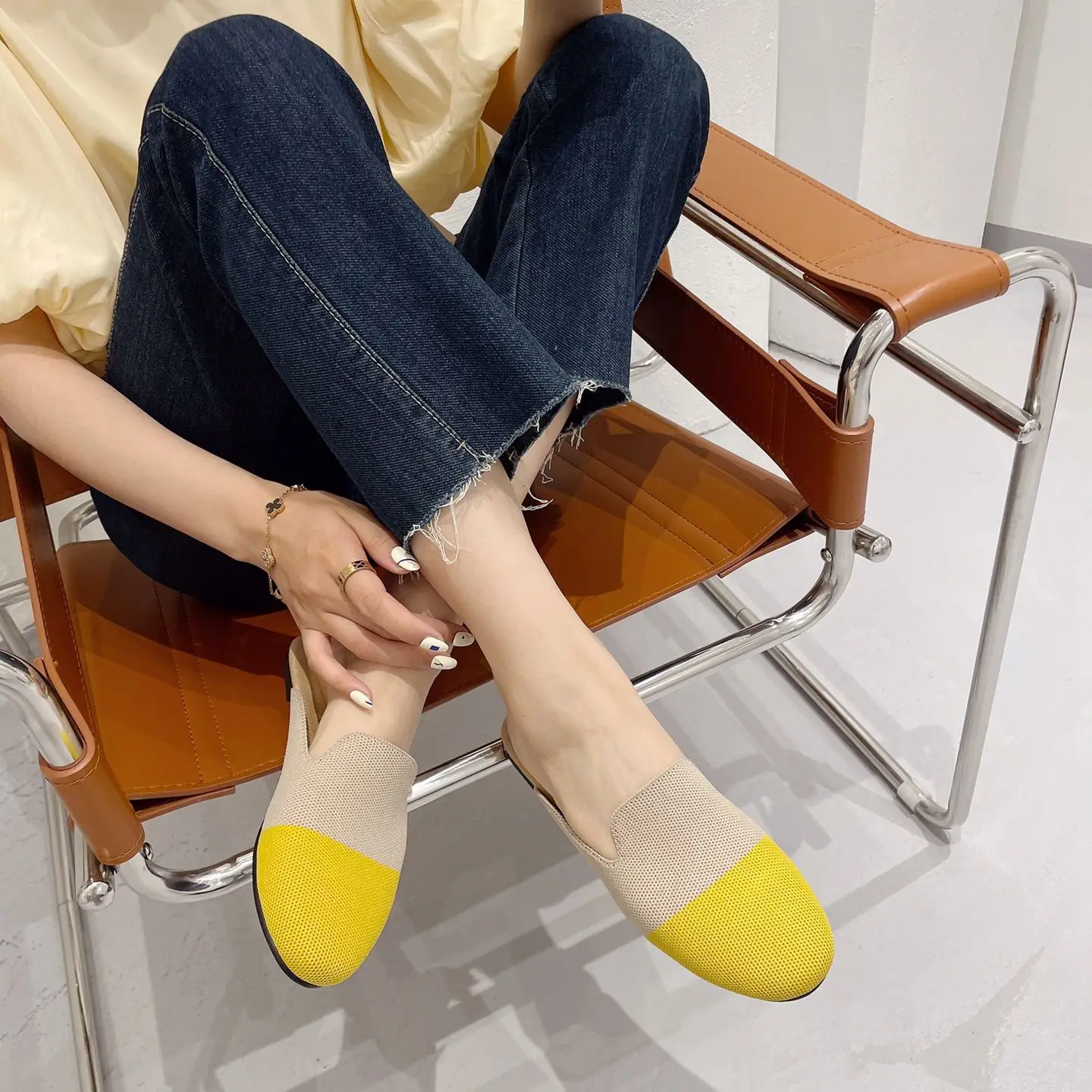 2024 Ladies Slides Women's Casual Slippers new women's pointed bun head half tow woven flat shoes