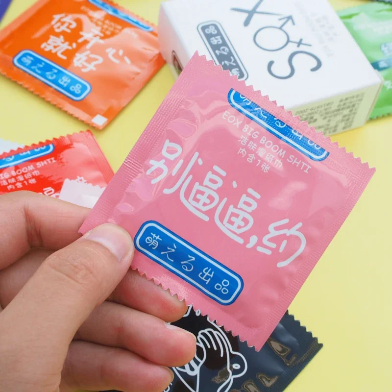 100 Piece/lot wet Wipes Customizable Printed Advertisement Wipe Disposable Mini Small Package hand clean Wipes towel oem