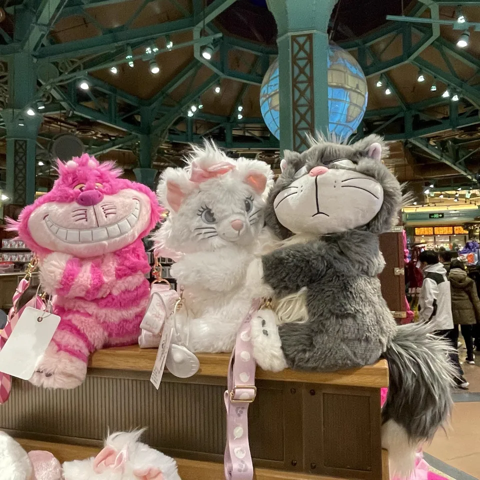 上海ディズニーランド マリー猫、ルシファー、チェシャ猫のぬいぐるみ
