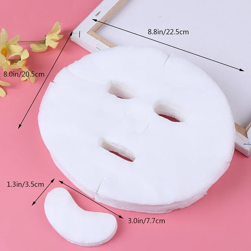 Gros plan sur un masque chirurgical Type IIR, texture visible, élastiques blancs. Achetez Masques Chirurgicaux Type IIR Lot de 100 - Haute Protection.