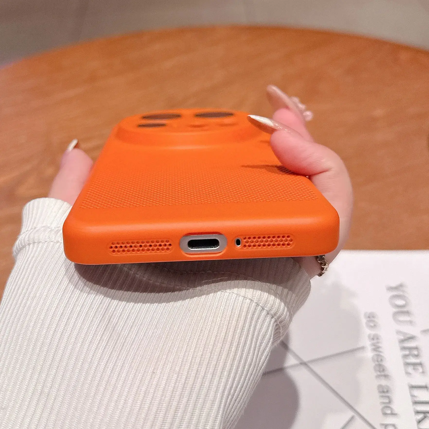 Enhanced Breathable Cooling Mesh Case with Heat Dissipation Technology