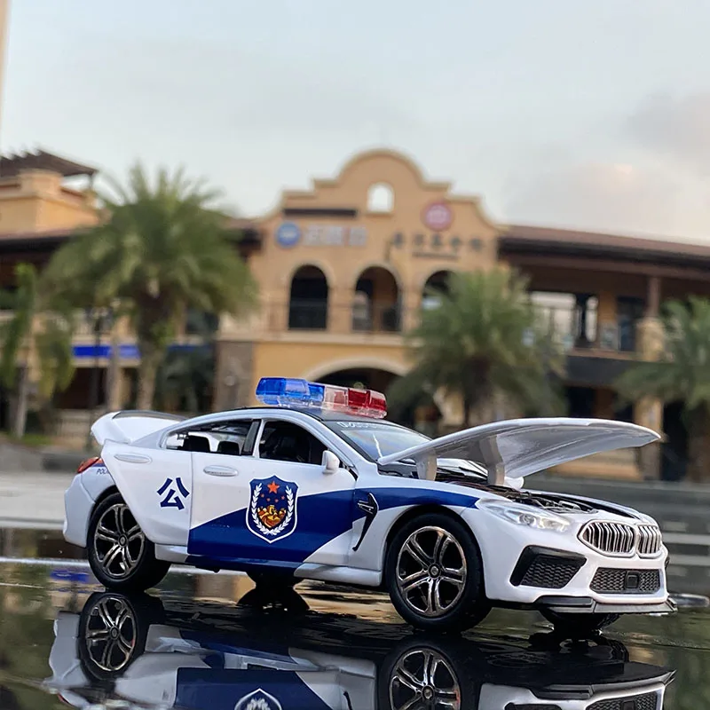 1:32 BMW M8 Car Model Decoration Simulation Alloy Car Model Police-Car Model Sound Light Toy Pull Back Car Children Gifts A29 3