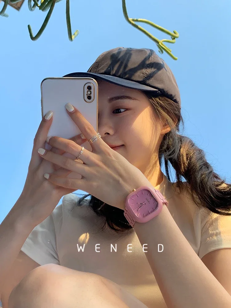 여성용 시계 라이트 럭셔리 니치 2024 신상 고급스러운 도파민 패션 학생 여성 시계