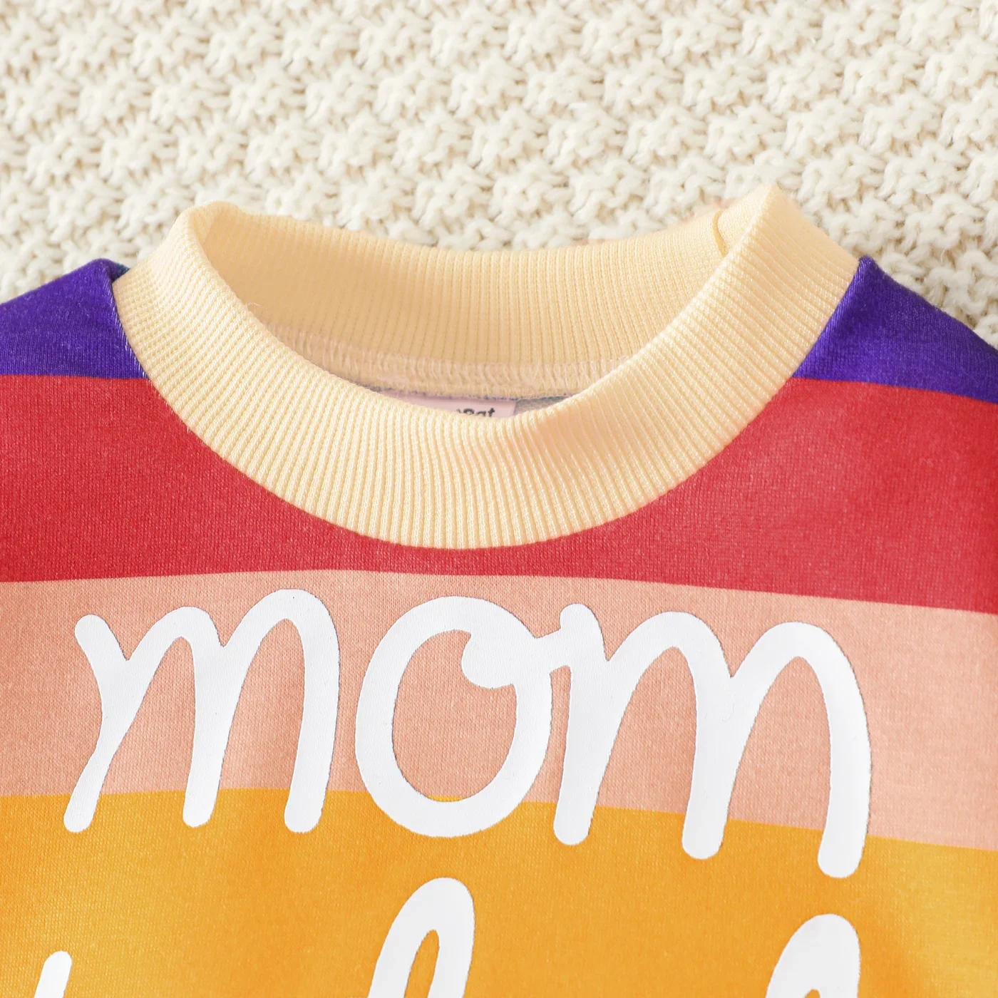 Baby Boy/Girl Heart & Letter Print Rainbow Colorblock Long-sleeve Sweatshirt Casual/Outdoor Positioning print