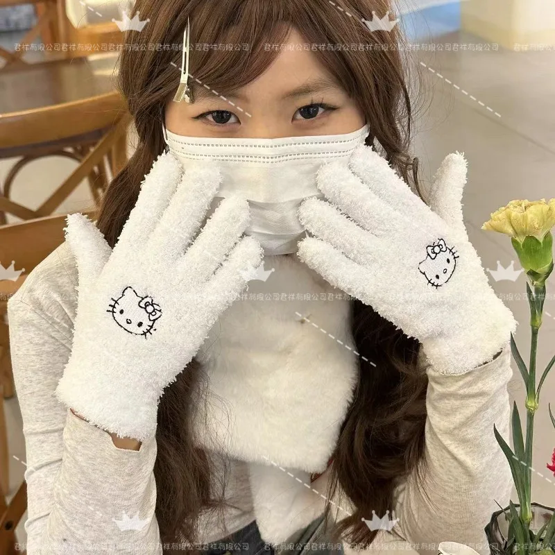 

2023 New Sanrio Stuff Hello Kitty Cycling Plush Gloves Winter Women Thickened Warm Ins Anime Kawaii Things Cute Couple Girl Gift