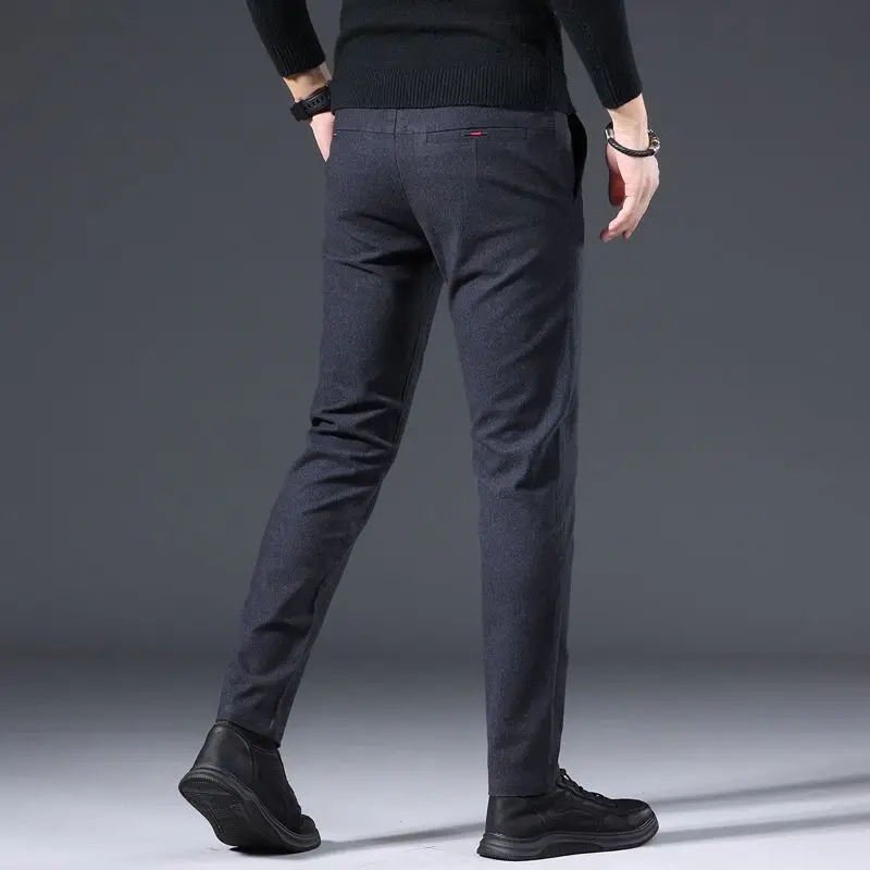 Рисунок 4 - Модные стильные облегающие брюки