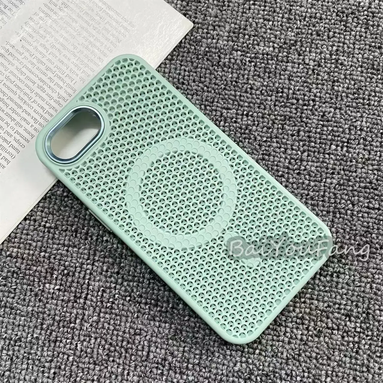 New Heat Dissipation Honeycomb Hollow Breathable PC Phone Case with Wireless Charging Compatibility