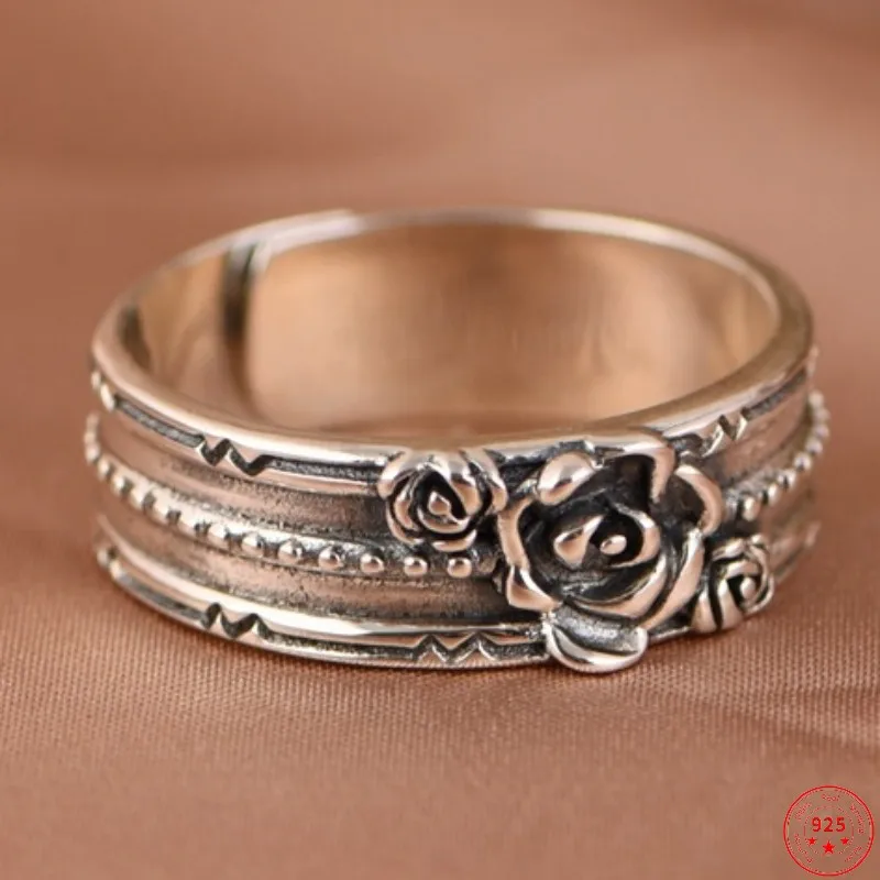 

Мужские и женские кольца из серебра 2023 пробы с цветами