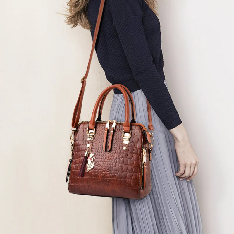 حقيبة يد نسائية بتصميم جلد التمساح، حقيبة كتف، محف...