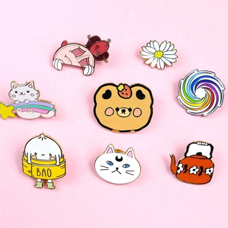 

100 шт. персонализированный лацкан по индивидуальному заказу милый мультяшный аниме Натуральный Логотип Золотой металлический жесткий эмалированный лацкан булавка на заказ россыпью