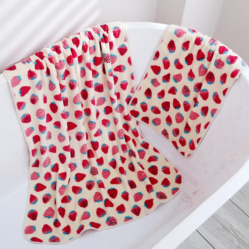 140x70cm Strawberry Bath Towel Hand Towel Coral Velvet Skin Friendly Soft Large Beach Towel Girl Heart Bath Towels for Adults 5
