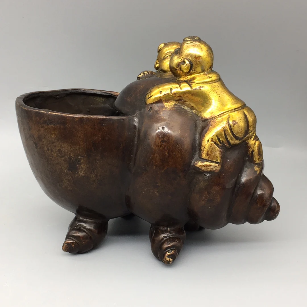 

Exquisite antique pure copper boy conch ornament