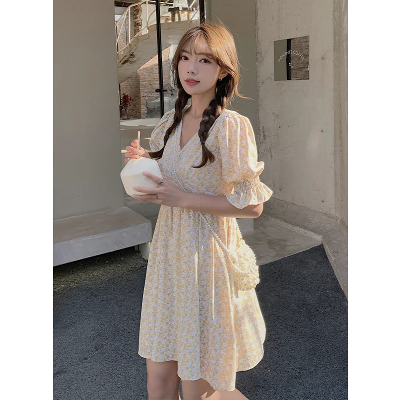 

Женское шифоновое платье с цветочным принтом, милое романтичное платье средней длины с V-образным вырезом и рукавами принцессы, в Корейском стиле, лето