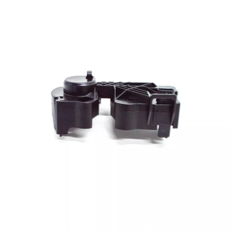 A2468700558 End Switch Bonnet Clasp Lock For Mercedes W176 W246 Mercedes W117 C117 X117 CLA W447