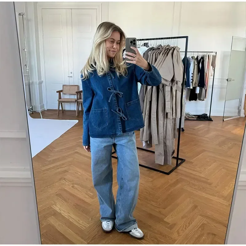 Chic Denim Lace Up Women‘s Shirt Fashion Loose Turn-down Collar Long Sleeve Female Shirts 2024 Sping Pocket Office Lady Top