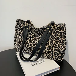 Chic Leopard Print Canvas Tote Bag - Stylish Large Capacity Shoulder Handbag (Brown)
