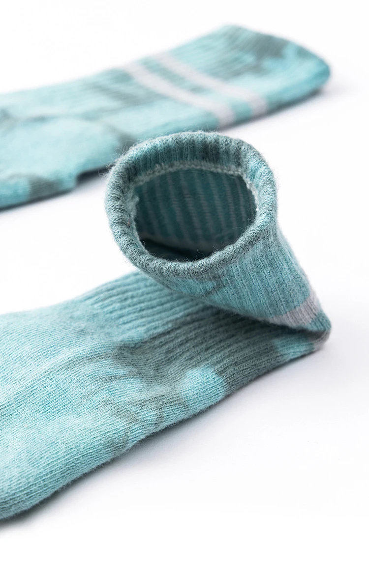 Yoga Socks Autumn Winter Women Tie-dye Gradient Stripe Pile Cotton Silicone Non-slip High Quality Pilates Grip Crew Socks 49 S54935a70f31e4a7997e27b06b2524c41J