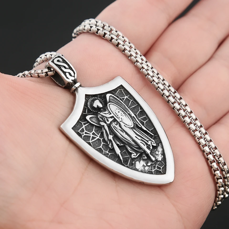 Collana da uomo con scudo dell'arcangelo / Collana