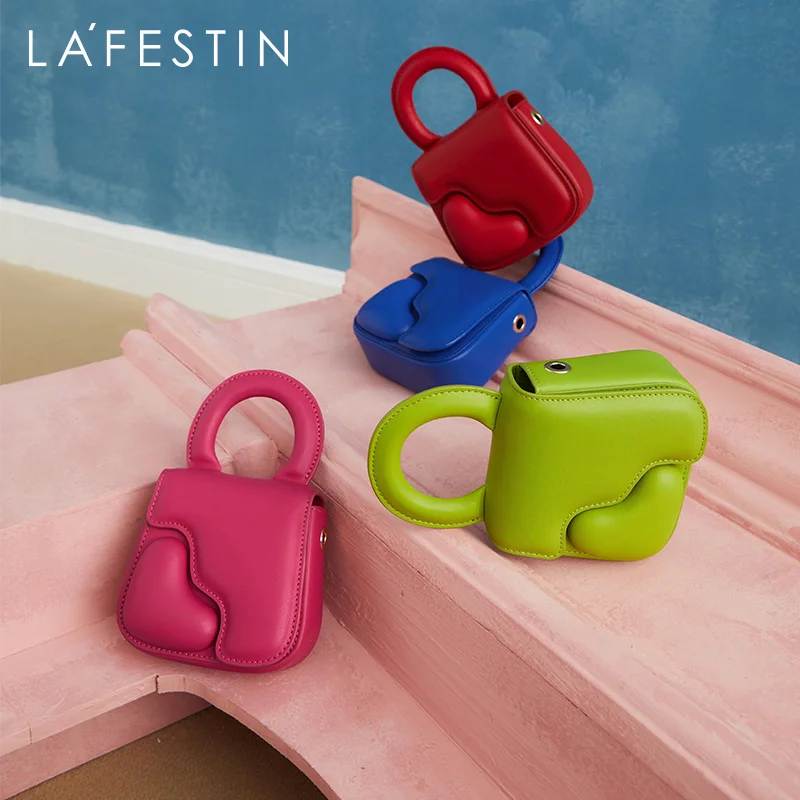

Original 2023 New Valentine's Day Female Crossbody Small Square Bag Trendy Niche Design One-shoulder Handbags