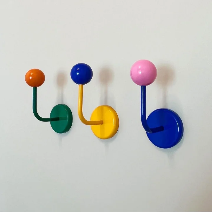 Non perforated magnetic hook for bathroom and kitchen strong and seamless magnetic suction hook for refrigerator 4