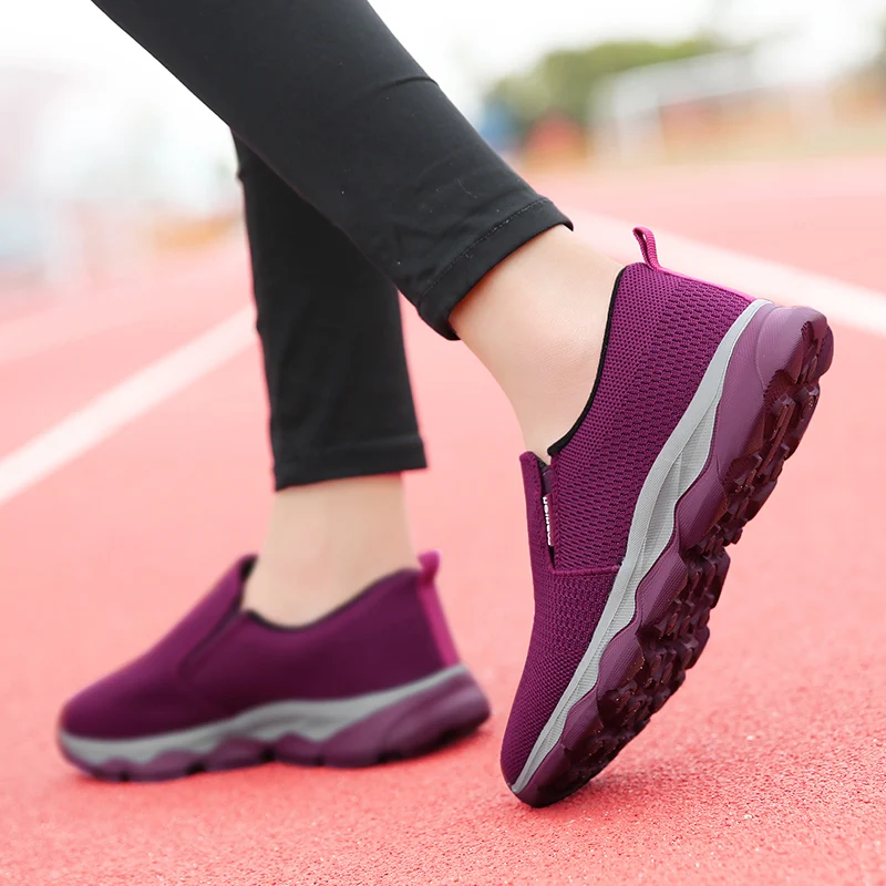 Four Season thick fashion walking shoes women's ultra-lightweight outdoor non-slip for elderly mothers Womens Sneakers