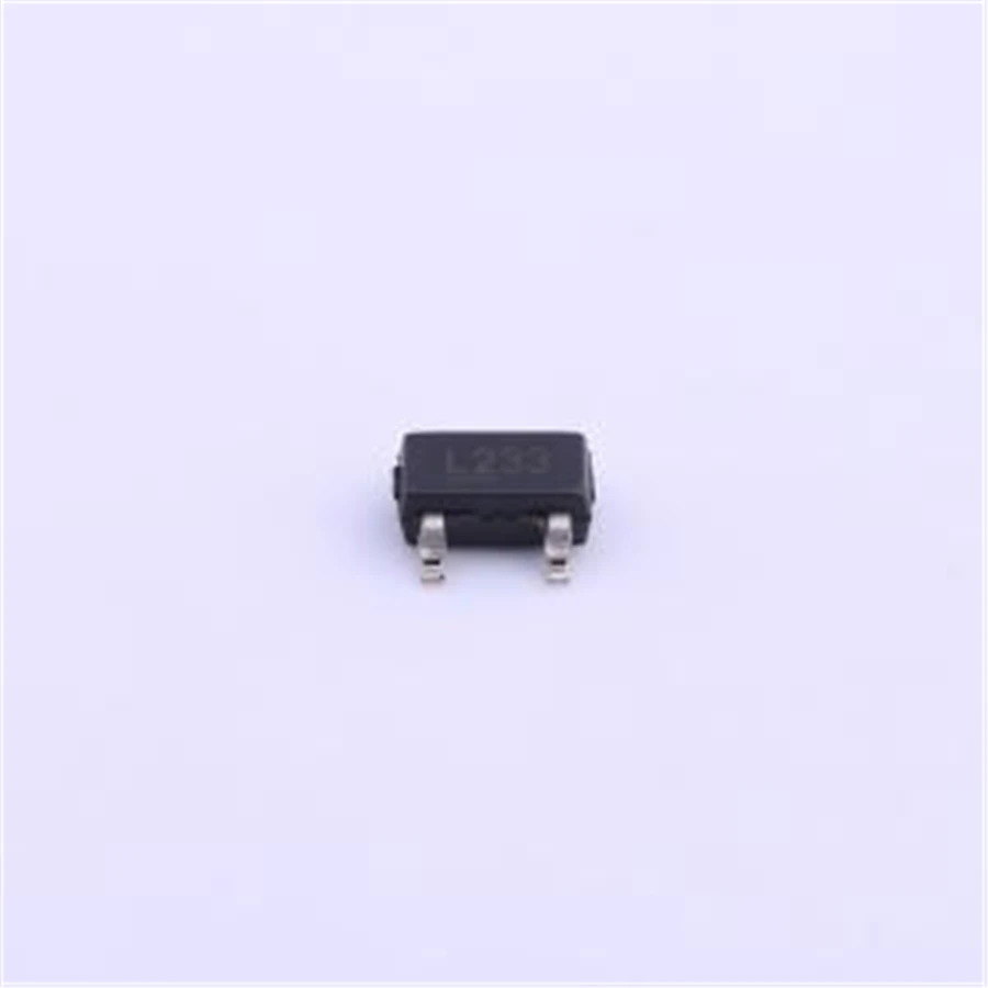 MIC5235-3.3YM5-TR