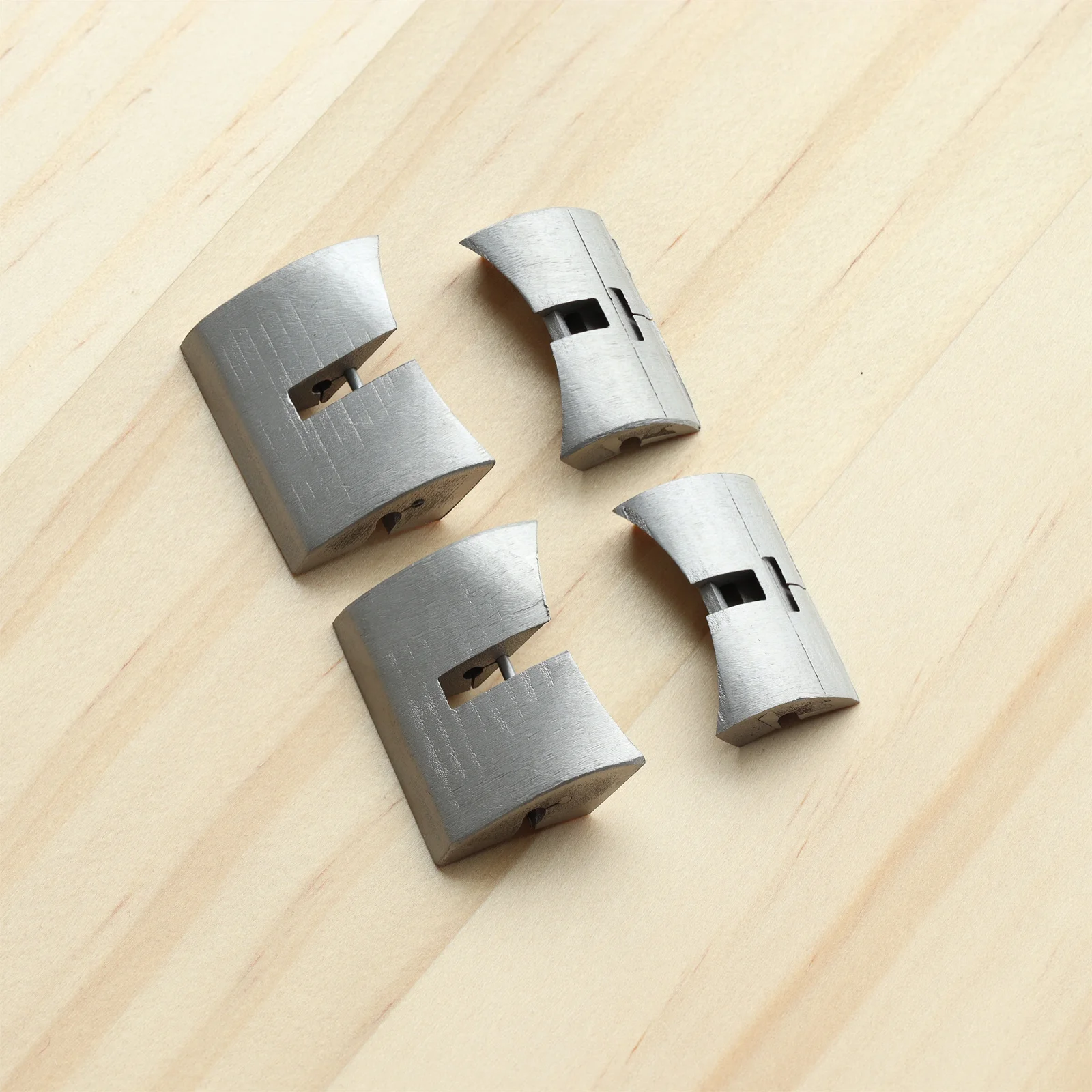 

Вставки для кожаного ремешка часов для ремешка часов Roger Dubuis Excalibur 42 мм