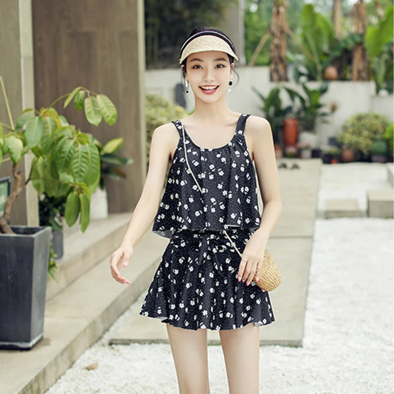

Swimsuit Women Suspenders High Waist Black Daisy Swimsuit Japanese Mori Swimswear Sports Split Skirt 2 Piece Set Women