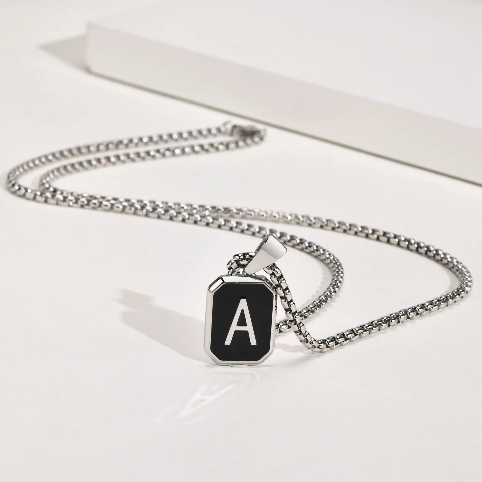 Vnox Initial Necklaces for Men Women, Stylish Letter A-Z Pendant Collar with Stainless Steel Box Chain Gifts Jewelry