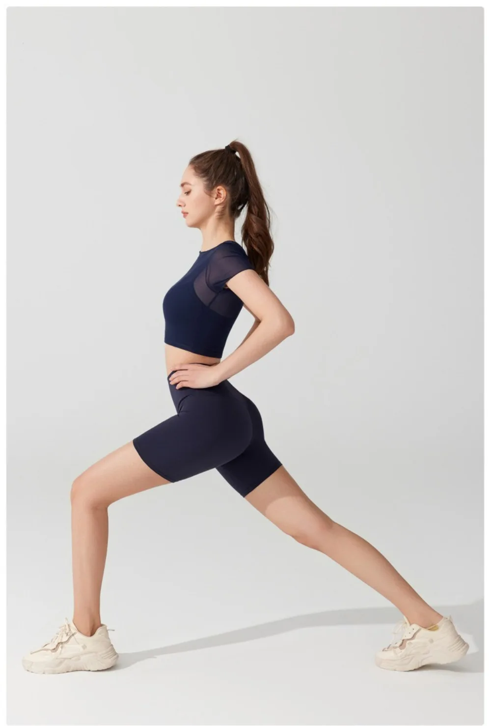 2-in-1 zweiteiliges Kurzarm-Trainingsoberteil, integrierter BH, Laufen, Yoga, Pilates, Fitness, T-Shirt, sportliche Activewear, Sport-BH für Damen – Detail 16