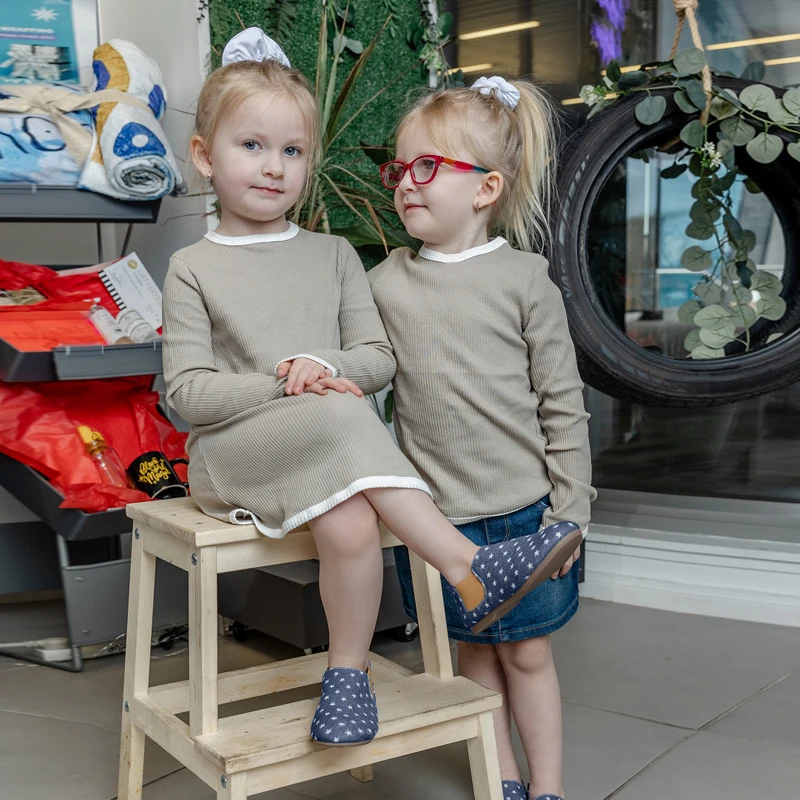 Mädchenkleider Sommer Kurzarm und lange Ärmel Rundhalsausschnitt Kinderkleidung Kinderkleidung Mädchenkleid gerippt mit Besätzen – Detail 4
