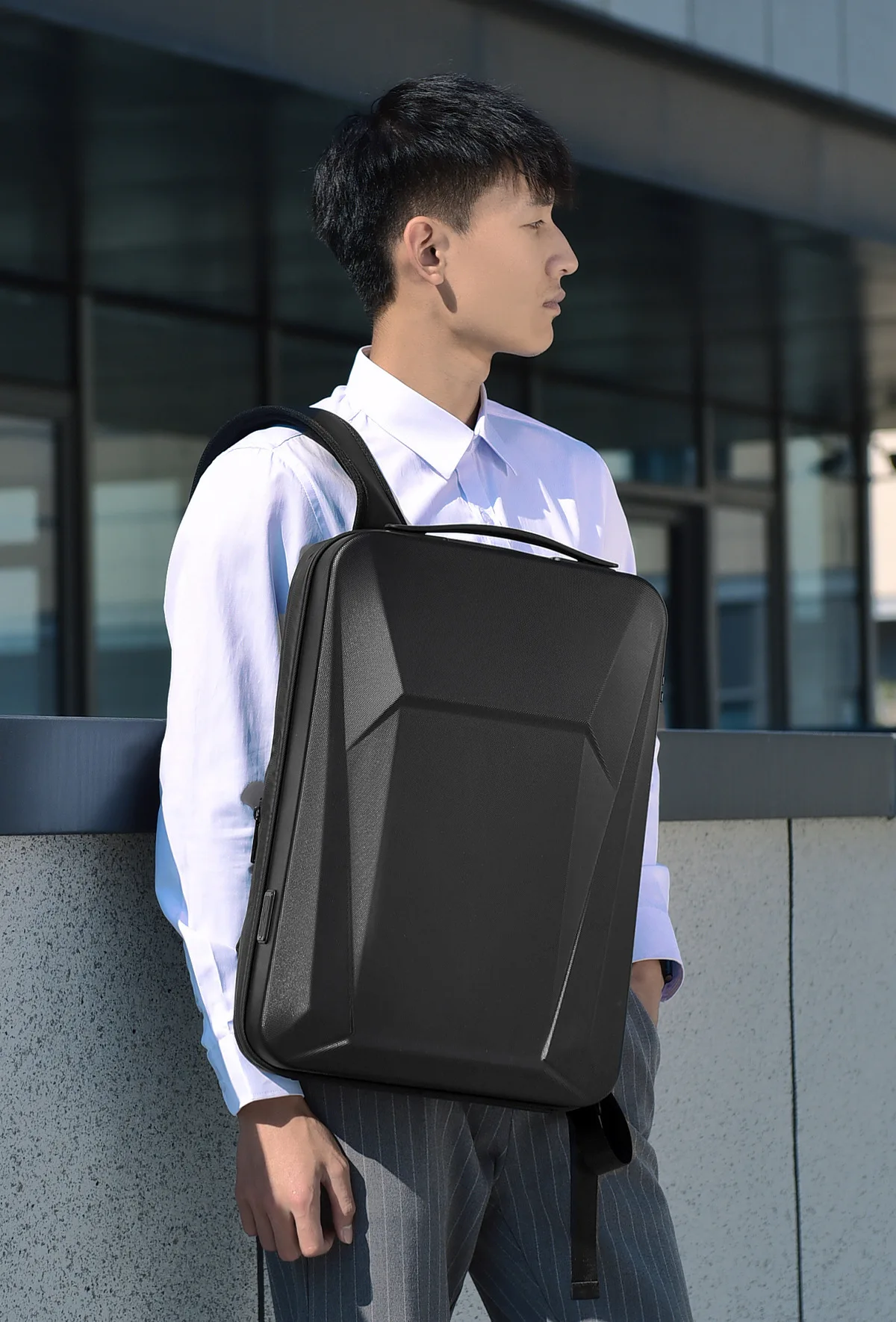 Backpack open compartment