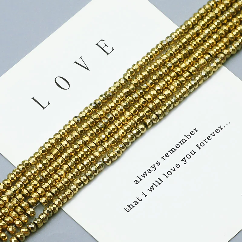 BENECREAT Perline A Cuore In Ottone Placcato Oro 18k – 60 Pezzi, 5 Dimensioni, Per Creazione Gioielli Fai Da Te