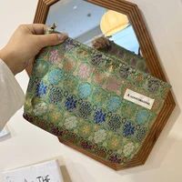 Chinese Style Artistic Makeup Bag Portable Skin Care Products Storage Ethnic Style Hand Bag Gift Washing Wedding Embroidery Bag 1